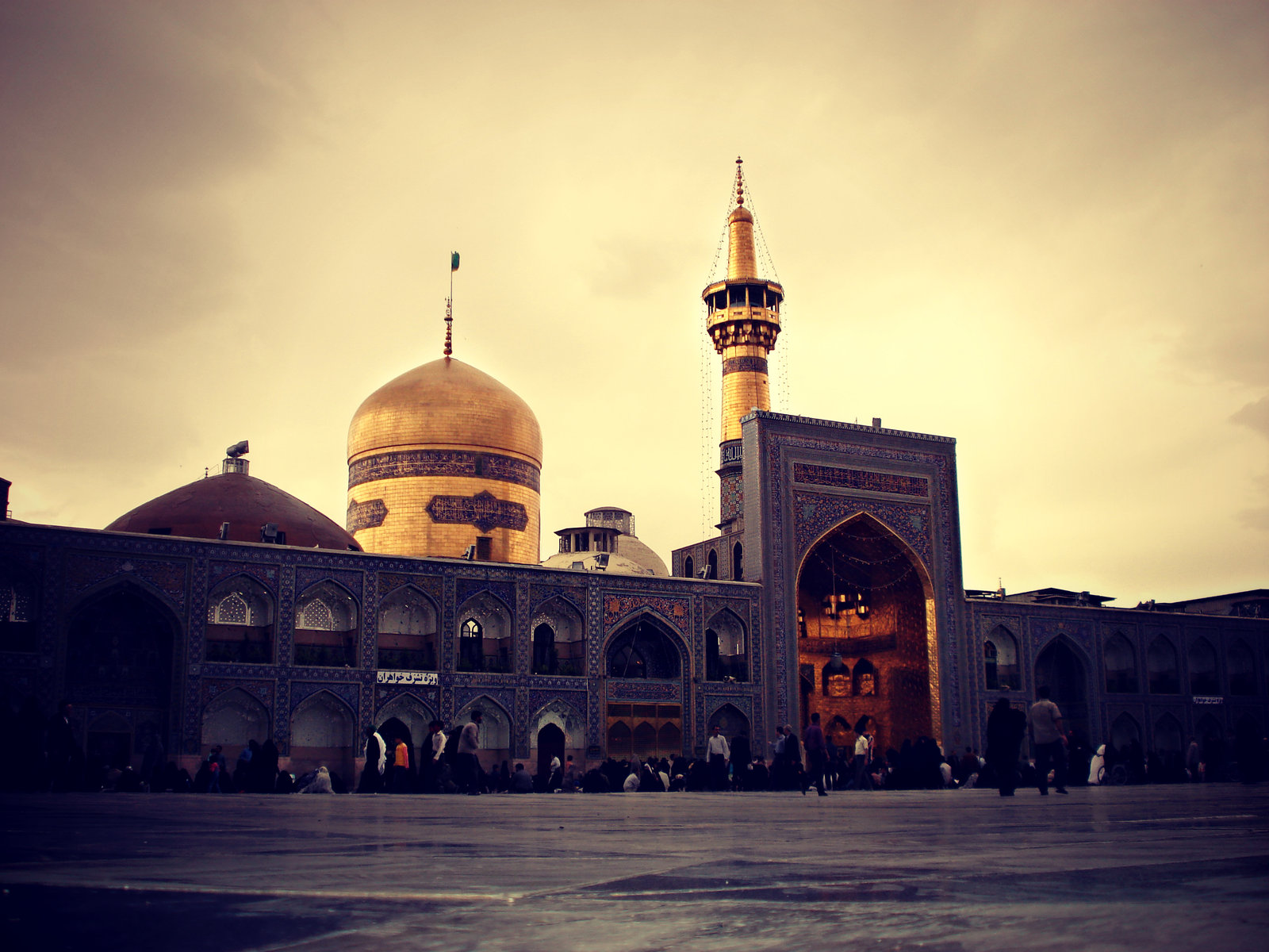 اضغط على الصورة لعرض أكبر. 

الإسم:	mashhad_al_reza_by_hoorein-d5df1nv.jpg 
مشاهدات:	1 
الحجم:	308.3 كيلوبايت 
الهوية:	852665