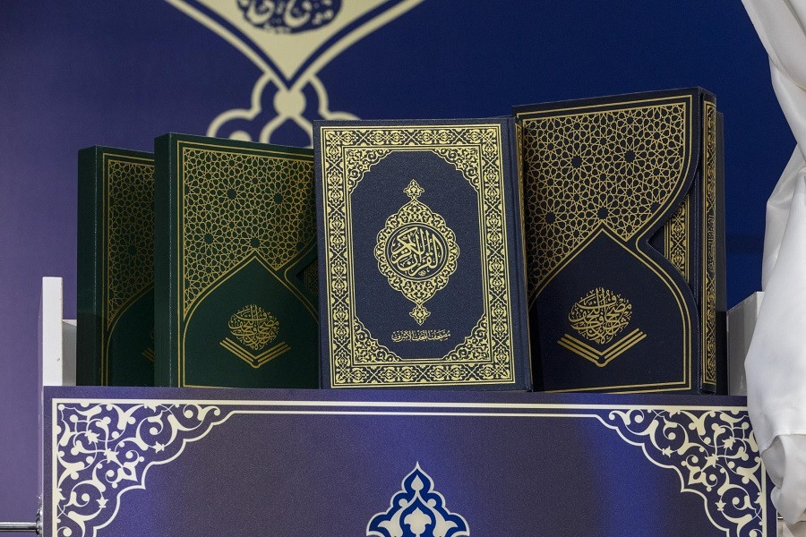 اضغط على الصورة لعرض أكبر.&nbsp;

الإسم:	مصحف-النجف-الأشرف.jpg&nbsp;
مشاهدات:	101&nbsp;
الحجم:	222.6 كيلوبايت&nbsp;
الهوية:	1067219