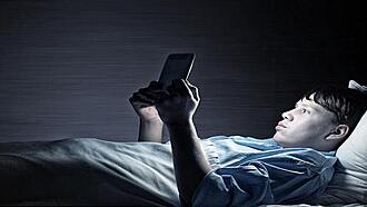 اضغط على الصورة لعرض أكبر.&nbsp;

الإسم:	هاتفك الرقمي يمنعك من النوم!.jpg&nbsp;
مشاهدات:	1&nbsp;
الحجم:	16.0 كيلوبايت&nbsp;
الهوية:	860898
