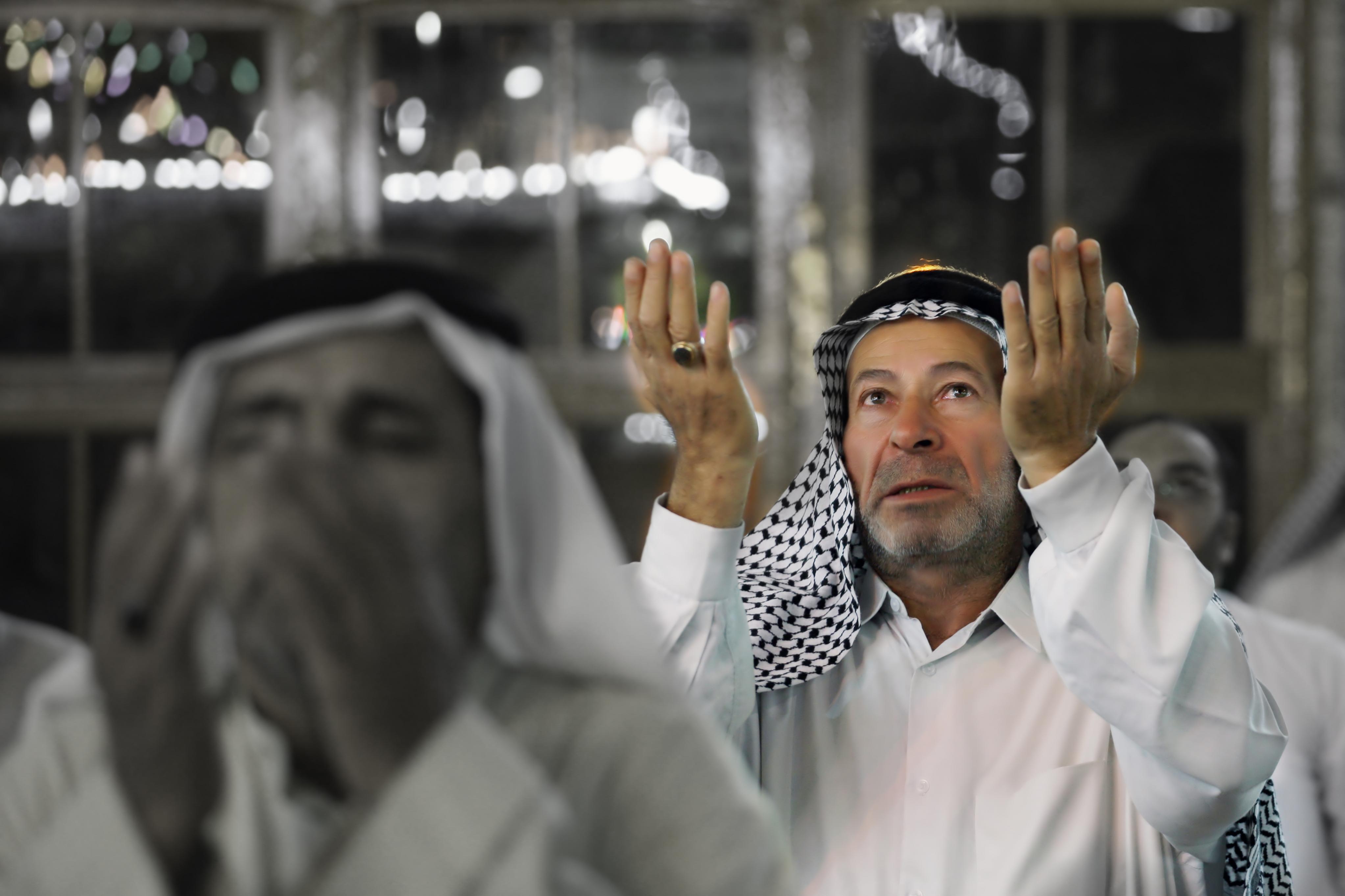 اضغط على الصورة لعرض أكبر.&nbsp;

الإسم:	ياحسين.jpg&nbsp;
مشاهدات:	1&nbsp;
الحجم:	448.5 كيلوبايت&nbsp;
الهوية:	852271